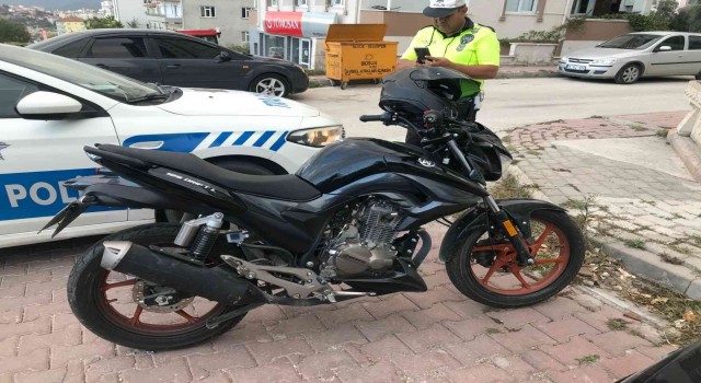 Bilecikte otomobil ile motosikletin çarpışması sonucu 1 kişi yaralandı