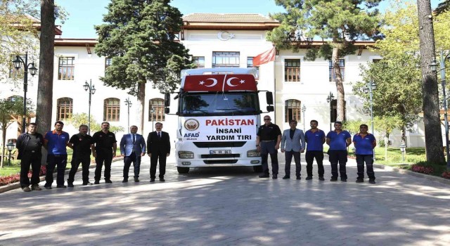 Bilecikten kardeş ülke Pakistana yardım eli