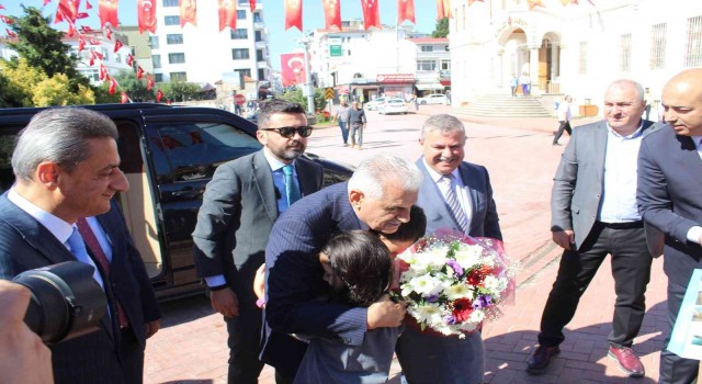 Binali Yıldırım: “20 yıl boyunca hayata AK Partiyle gözlerini açanların kıyaslayacağı başka bir iktidar yok”