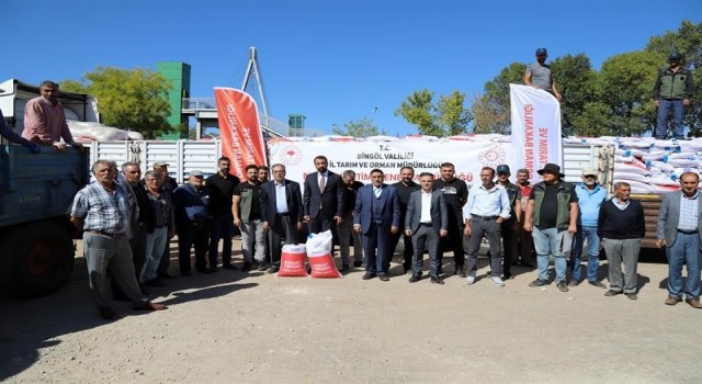 Bingölde çiftçilere 500 ton buğday tohumu dağıtıldı