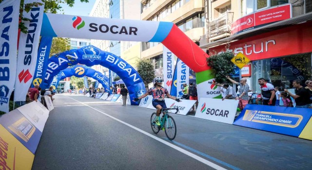 Bisiklet turnuvasında 2 bin amatör ve profesyonel bisikletçi pedal çevirdi