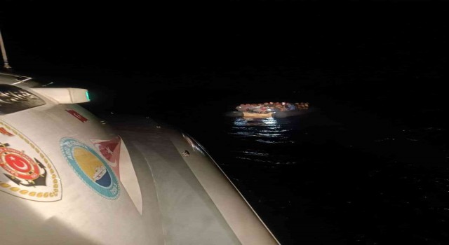 Bodrumda 35 düzensiz göçmen kurtarıldı