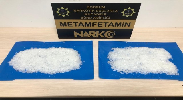 Bodrumda 4 kişiye uyuşturucu gözaltısı