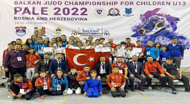 Bosna Hersekte düzenlenen şampiyonadan gümüş madalya ile Diyarbakıra döndü