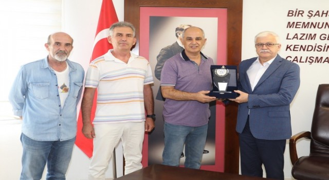 Burhaniyede Başkan Devecilere briççi teşekkürü