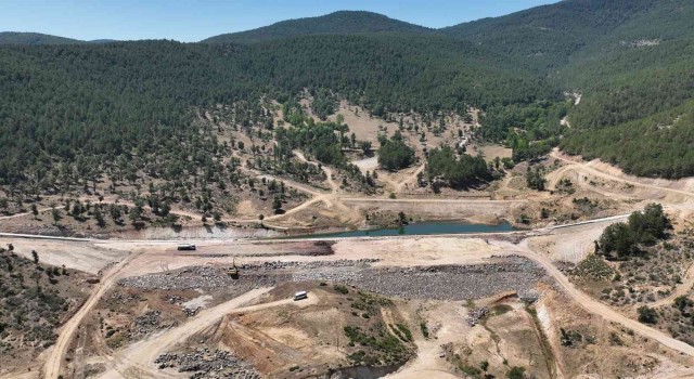 Bursa Büyükorhan Kocadere Göleti çalışmaları devam ediyor