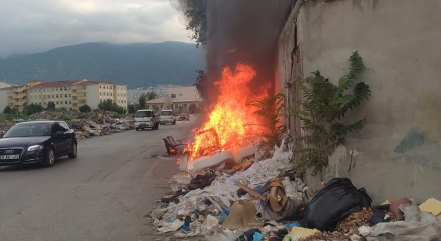 Bursada hurdacılar sitesinde yangın paniği