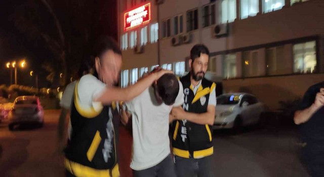 Bursada metroda yüzlerce kişinin gözü önünde dehşet