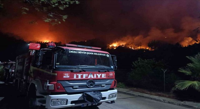 Büyükşehir itfaiye ekipleri Marmaristen döndü