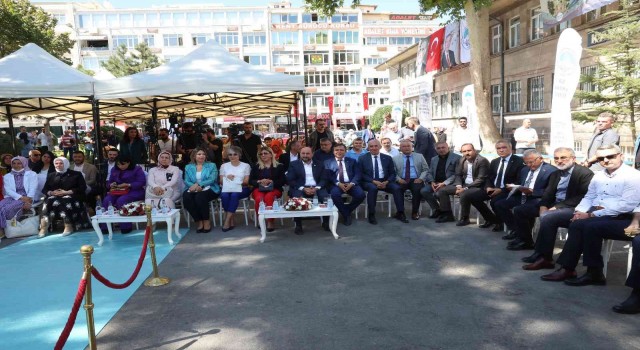 Büyükşehir KAYMEKten muhteşem yıl sonu sergisi