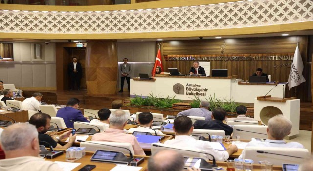 Büyükşehir Meclisi 157 maddeyi görüşerek karara bağladı
