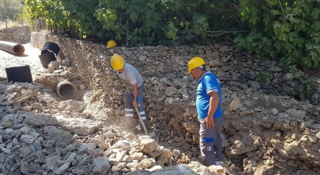Büyükşehirden Ürünlüde yağmur suyu çalışması