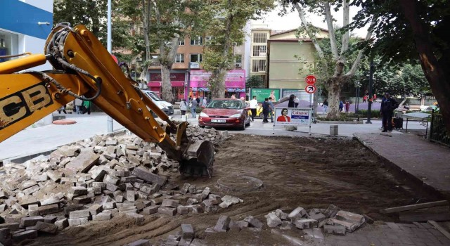 Cebesoy Sokakta yenileme çalışmaları başladı