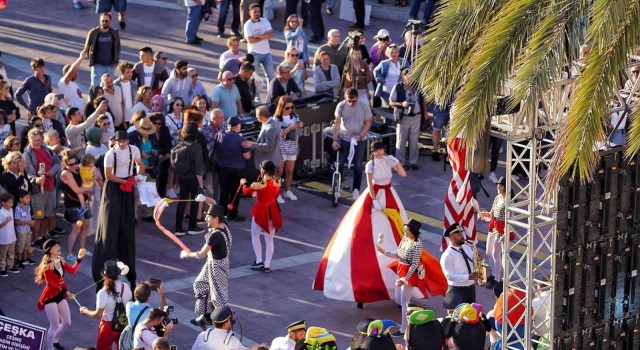Çeşme Festivali coşkuyla başladı