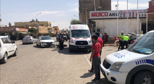 Ceylanpınarda motor ile otomobil çarpıştı: 1 yaralı