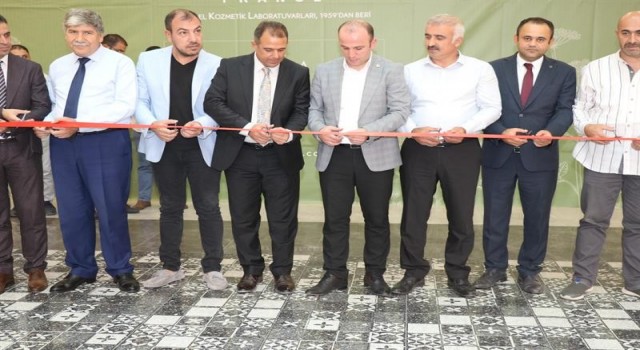 ‘Çiftçi Varsa Hayat Var temalı sergi, fotoğrafseverlerle buluştu