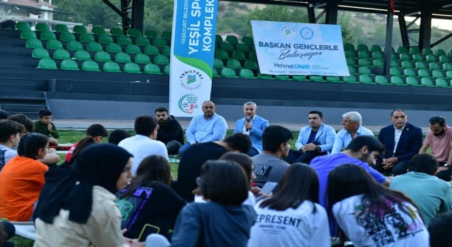 Çınar, gençlerle buluştu