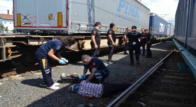 Çorlu Tren Garında bir şahıs rayların arasında yaralı bulundu