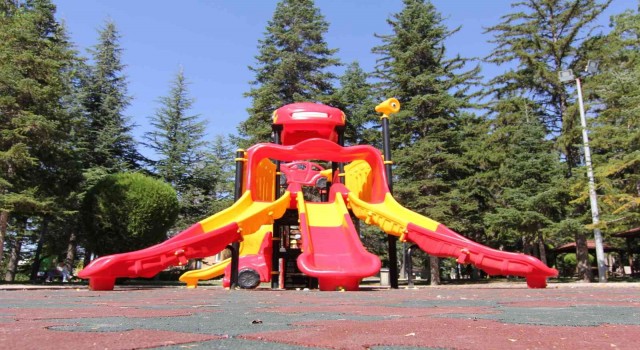 Çorumda park ve yürüyüş yolları yenileniyor