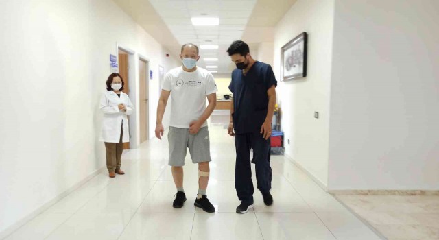 Covid-19 sonrası felç geçiren Kazak hasta şifayı Türkiyede buldu