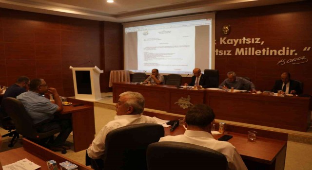 Cumhur İttifakı Ar Damarı Çatlamış polemiği ile belediye meclisi toplantısını terk etti