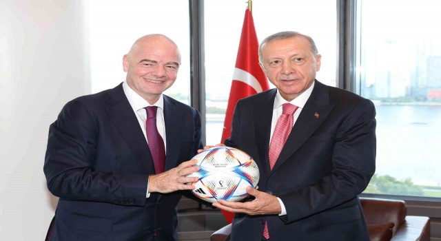 Cumhurbaşkanı Erdoğan, FIFA Başkanı Gianni Infantinoyu kabul etti
