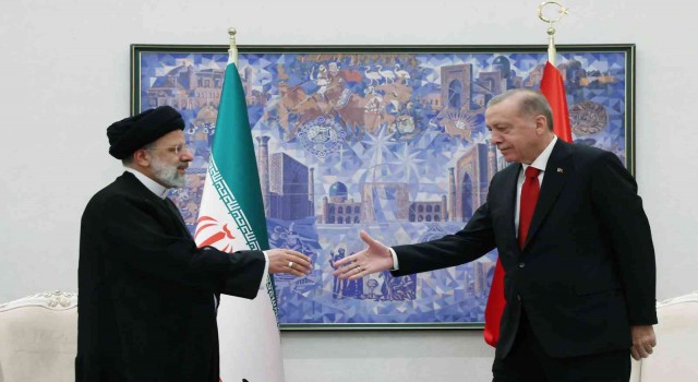 Cumhurbaşkanı Erdoğan, İranlı mevkidaşı Reisi ile görüştü