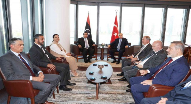 Cumhurbaşkanı Erdoğan, Libya Başkanlık Konseyi Başkanı Yunus el-Menfi ile görüştü