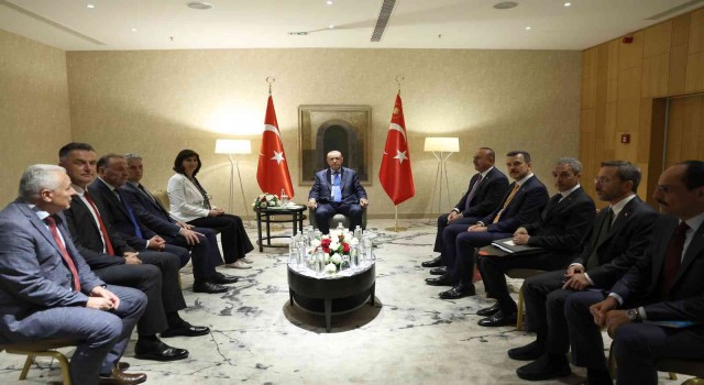 Cumhurbaşkanı Erdoğan, Sırbistanda Sancaklı liderlerle görüştü