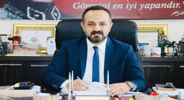 Cumhurbaşkanı Erdoğanın karizmatik liderliğinden esinlenerek kitap yazdı
