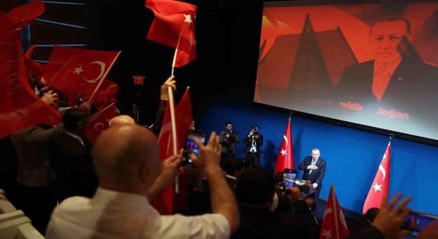 Cumhurbaşkanı Recep Tayyip Erdoğan, ABD temasları kapsamında ABDde yaşayan Türk vatandaşları ile bir araya geldi