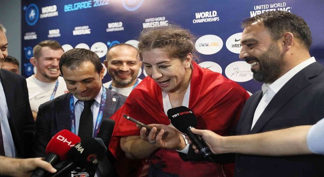 Cumhurbaşkanı Recep Tayyip Erdoğandan Yasemin Adar Yiğite tebrik telefonu