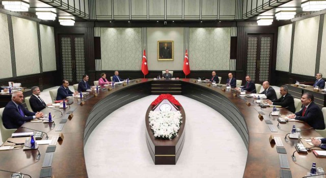 Cumhurbaşkanlığı Kabinesi, Cumhurbaşkanı Recep Tayyip Erdoğan başkanlığında Beştepede toplandı.
