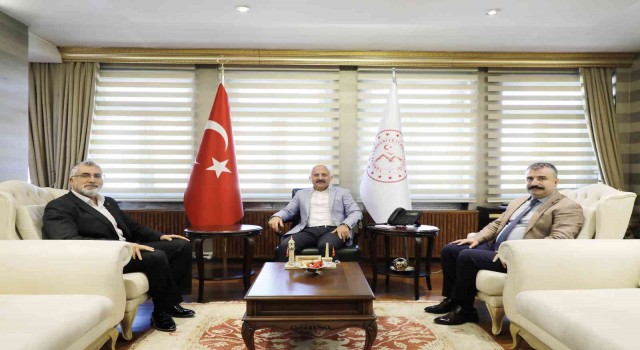 Cumhurbaşkanlığı Sosyal Politikalar Kurulu Başkan Vekili Prof. Dr. Işıkhandan Ağrı Valisi Varola ziyaret