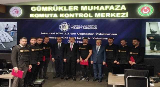 Cumhuriyet tarihinin en büyük captagon yakalamasını yapan ekibe ödül