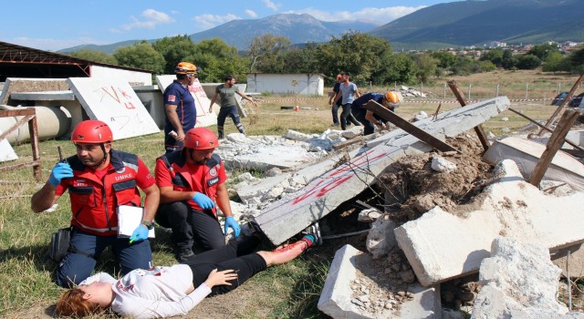 Denizlide deprem tatbikatı gerçeği aratmadı