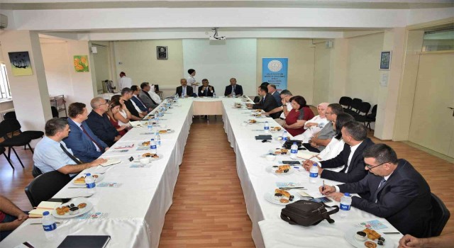Denizlide mesleki eğitim değerlendirme toplantısı yapıldı