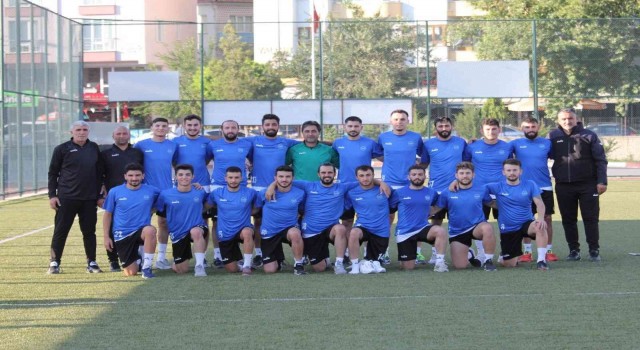Develigücü derbi ile başlayacak