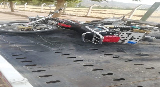 Devrilen motosikletin sürücüsü yaralandı