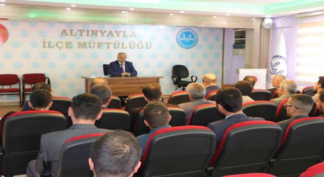 “Din görevlileri gençlere ulaşmalı”