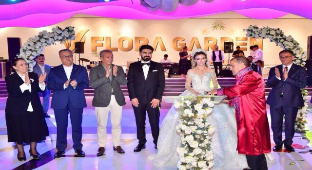 Diyarbakırda siyaset ve iş dünyasını bir araya getiren düğün