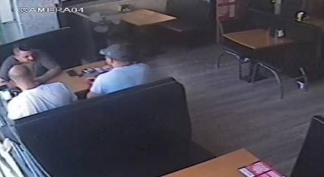 Dolandırdıkları altınları restoranda paylaşan şebekenin 3. ortağı yakalandı