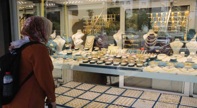 Dolandırıcılığın böylesi: Hedef, kurum ve daire başkanları üzerinden kuyumcular