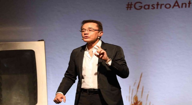 Dr. Ender Saraç şifalı gıdaların sırrını GastroAntepte açıkladı