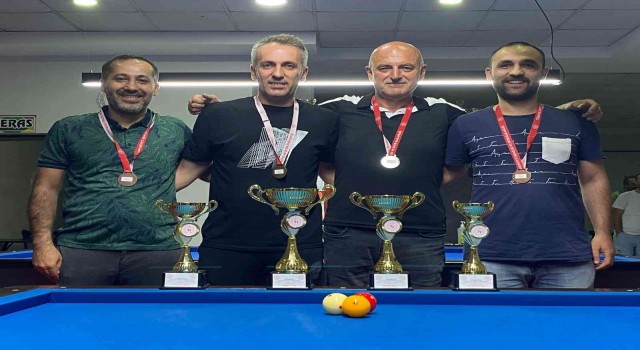 Düzce 3 bant bilardo şampiyonu Kılıç oldu
