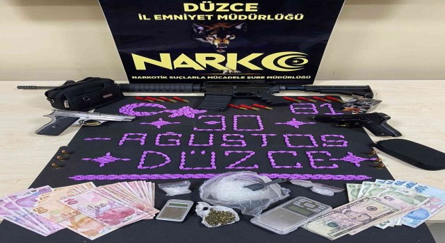 Düzce ve İstanbulda uyuşturucu operasyonu: 8 gözaltı