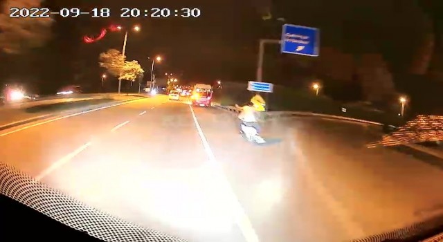 Düzcede halk otobüsüne silahlı saldırı anbean kameraya yansıdı