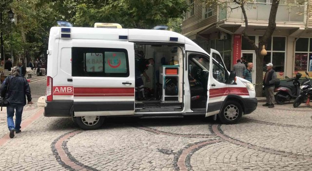 Edirnede husumetlisini silahla vurdu