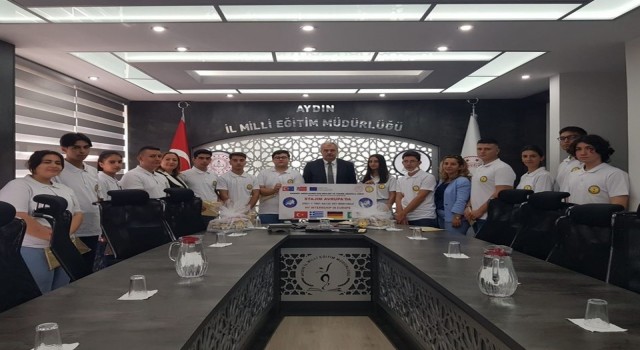 Efelerli öğrenci ve öğretmenler Yunanistan yolcusu