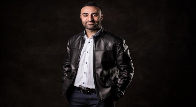 Ekimler sadece saça değil sakal gibi bölgelere de uygulanıyor